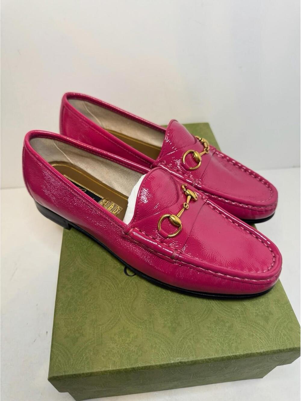 Gucci 1953 Horsebit Loafers Hot Pink Patent Leather Gold Hardware SZ 38 EU New